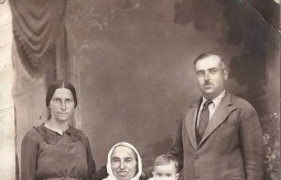 Stathoula Kassimatis and Family 1936