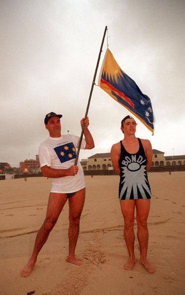 Bondi waves its own flag - Bondi Beach Flag Lifesaver