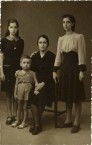 Grigoria Katsouli Chlentzos with children Viola, Anna and Kostaki 