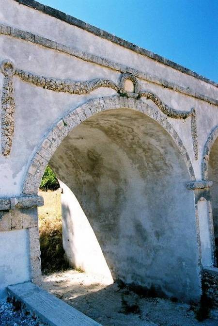 The central arch of the Potamos Bridge 