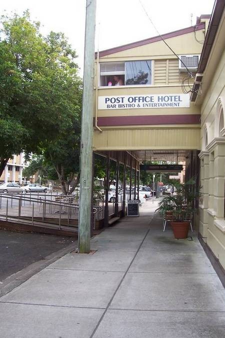 Post Office Hotel, Grafton. 