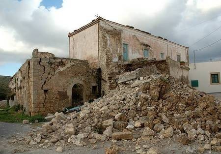 Earthquake of 8.1.2006 – ruins of a house in Mitata 