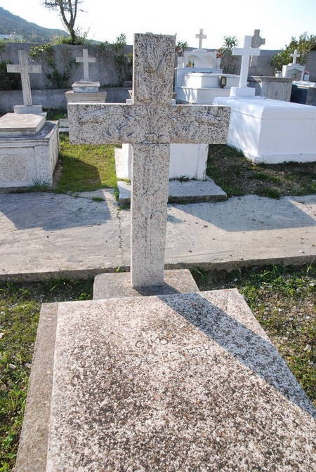 Grave of Kosmas Veneris, Drymonas 