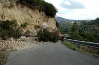Earthquake of 8.1.2006 – Mitata-Viaradika road blocked 