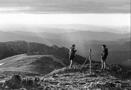 Peter Prineas - Peter Prineas (left) with wilderness photographer Henry Gold, in the Snowy Mountains 1982