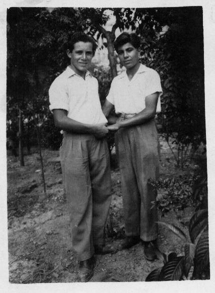 Manuel (Belos) Coroneos & Vangelli (Hlihlis) Tzortzopoulos, from Karavas. 1940's. 